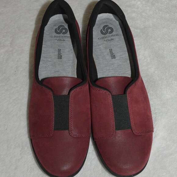 Clarks Cloud Steppers Cushion Ayla Band Burgundy Slip on Flats Women's sz 7.5 - Picture 1 of 6